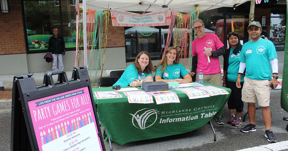 Volunteers at Issaquah Highlands Day Festival