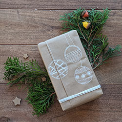 Green Holidays Eco-Friendly Wrapping