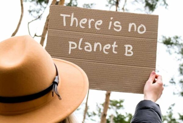 Image: Sign reading "There is no planet B."